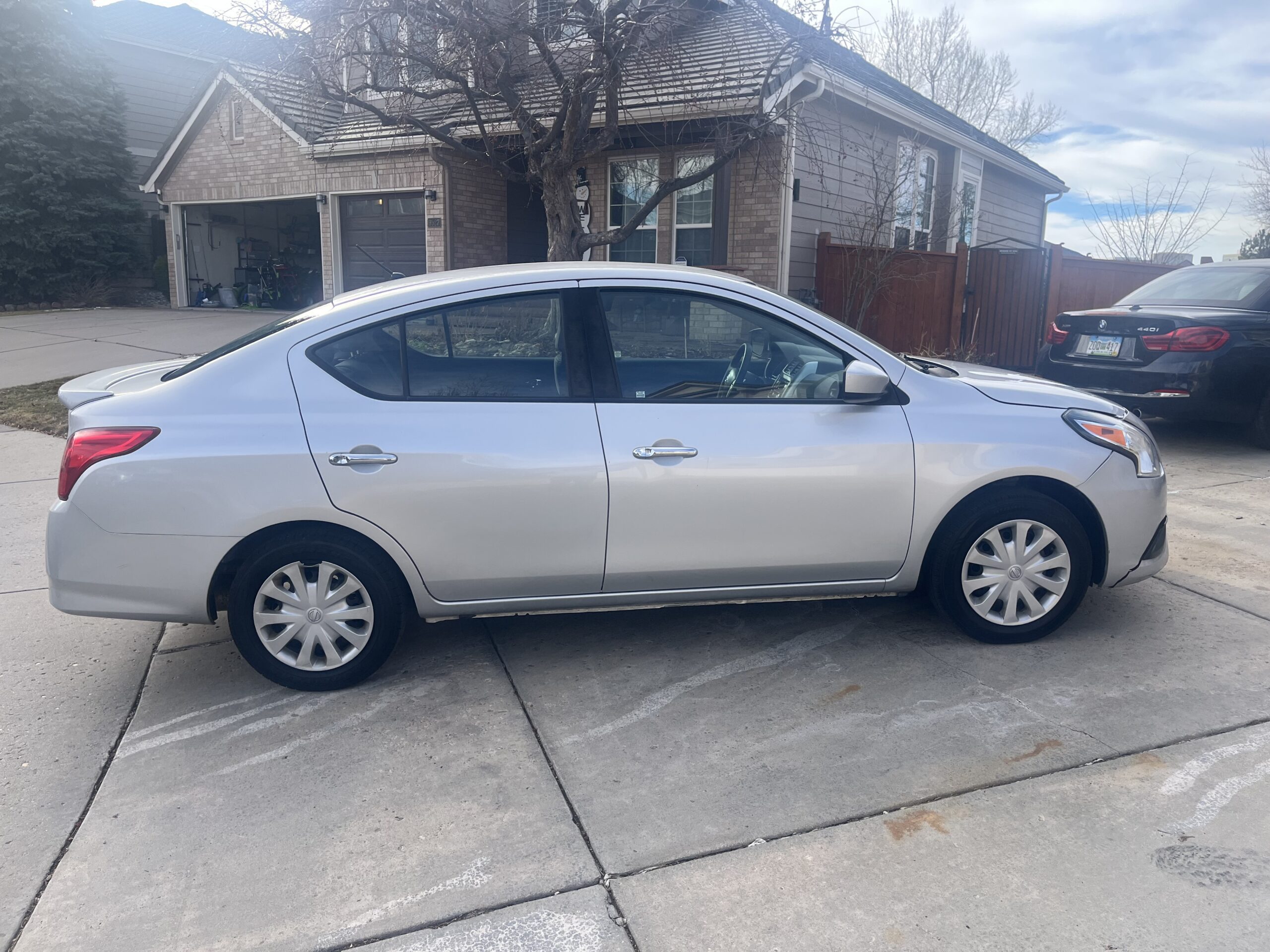 
								Nissan Versa 2018 full									