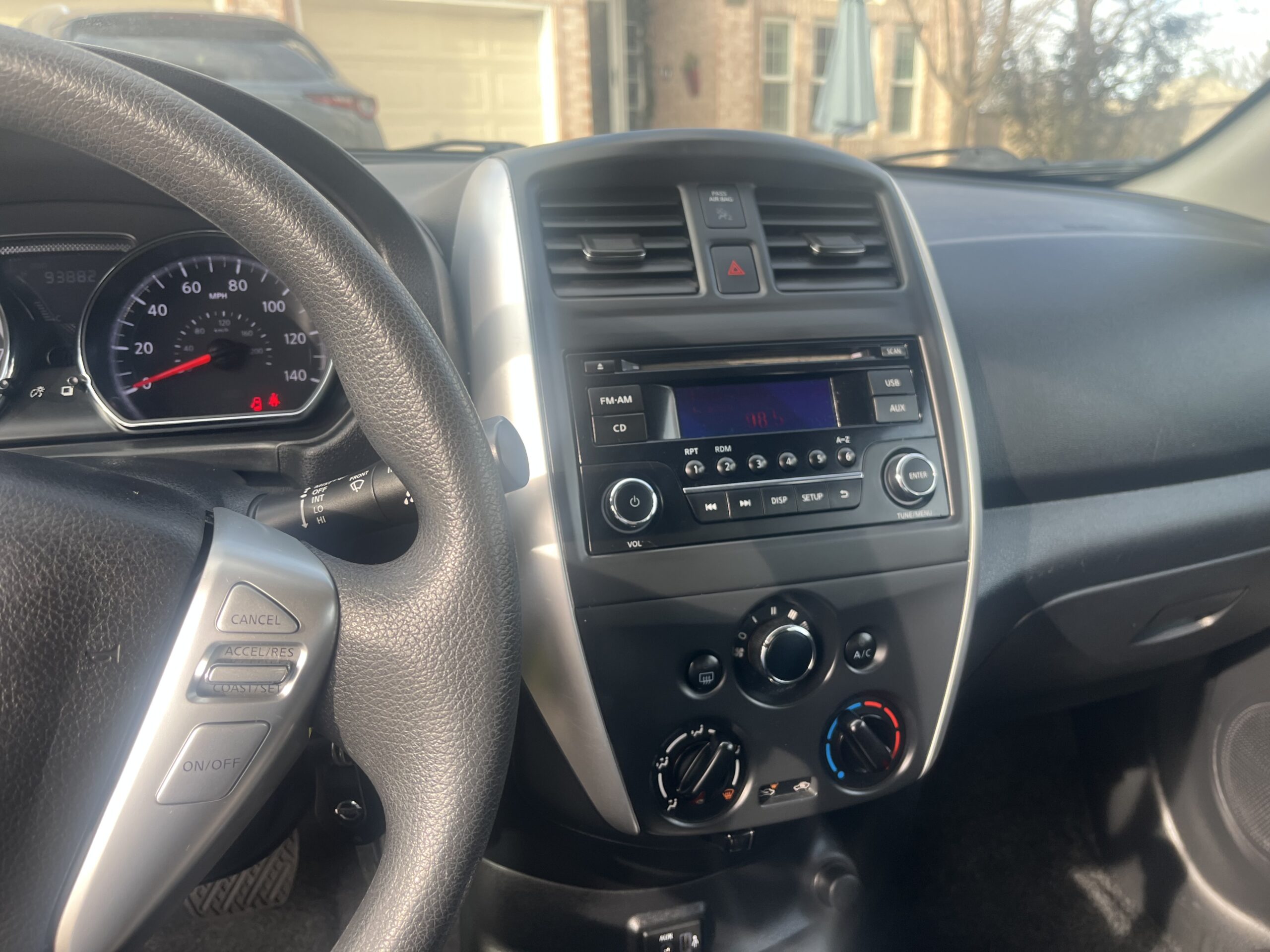 
								Nissan Versa 2018 full									