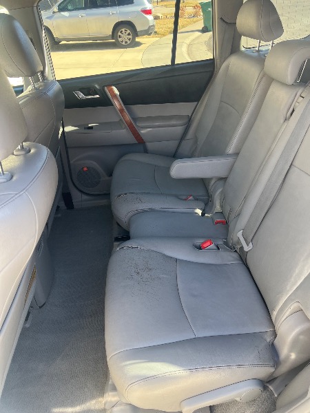 
								Toyota highlander 2010 full									