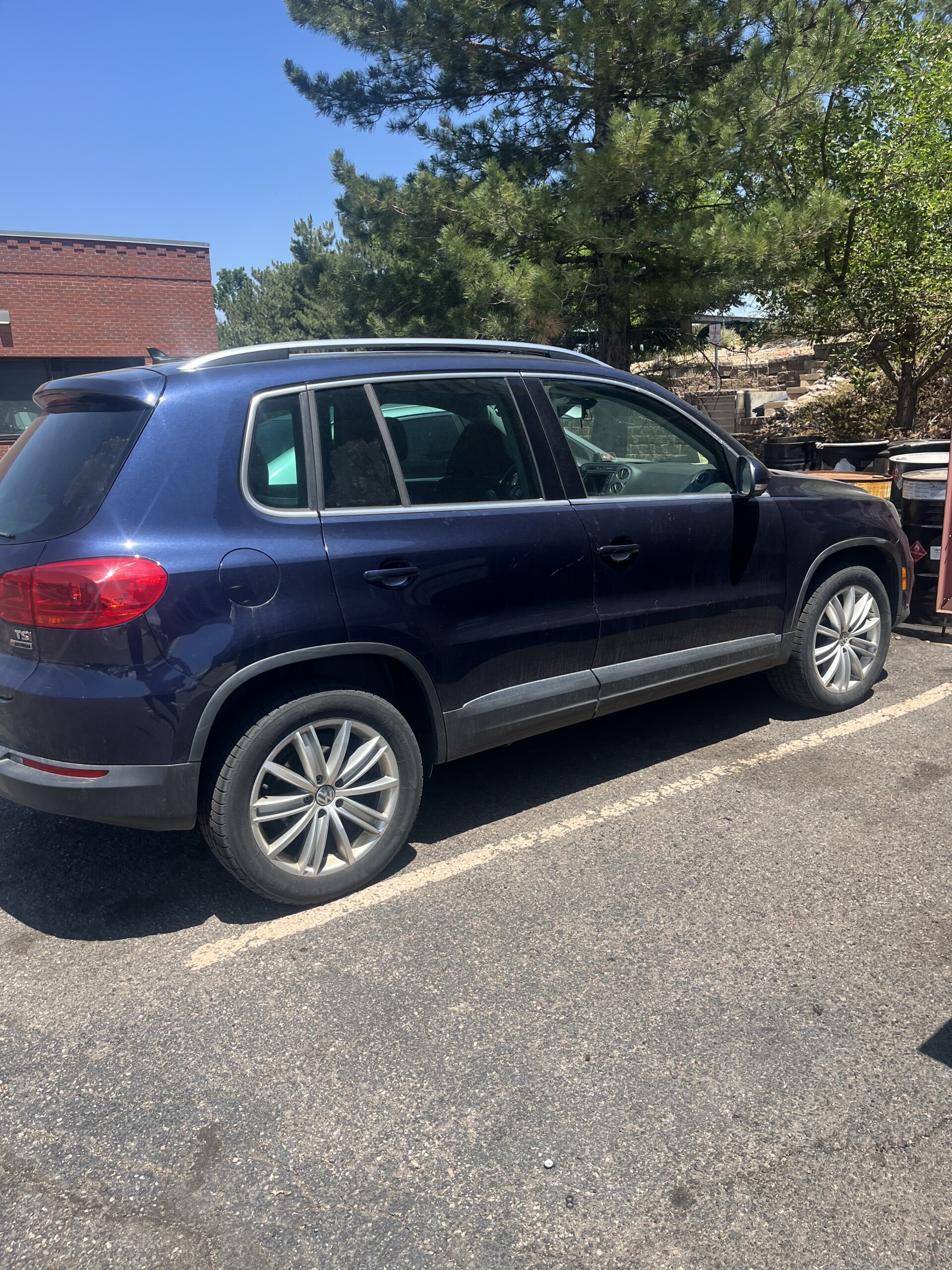 2016 Volkswagen Tiguan 2.0T SE 4Motion's photo