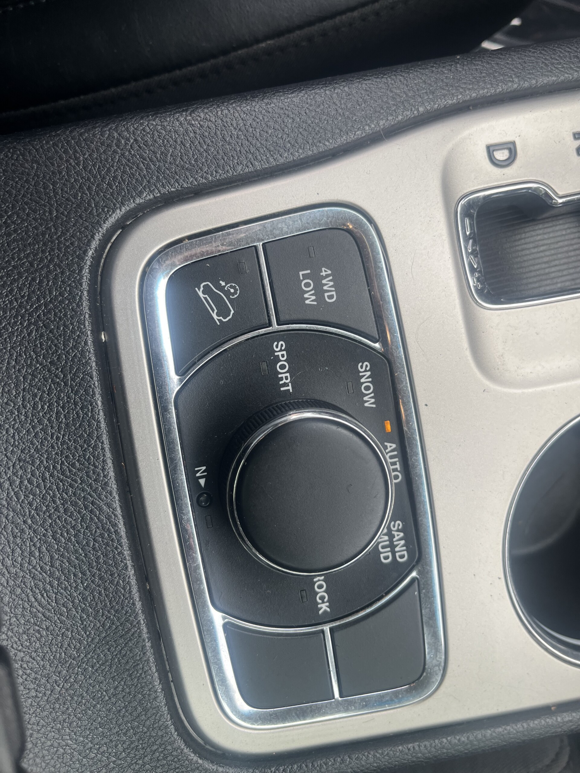 
								jeep grand-cherokee 2011 full									