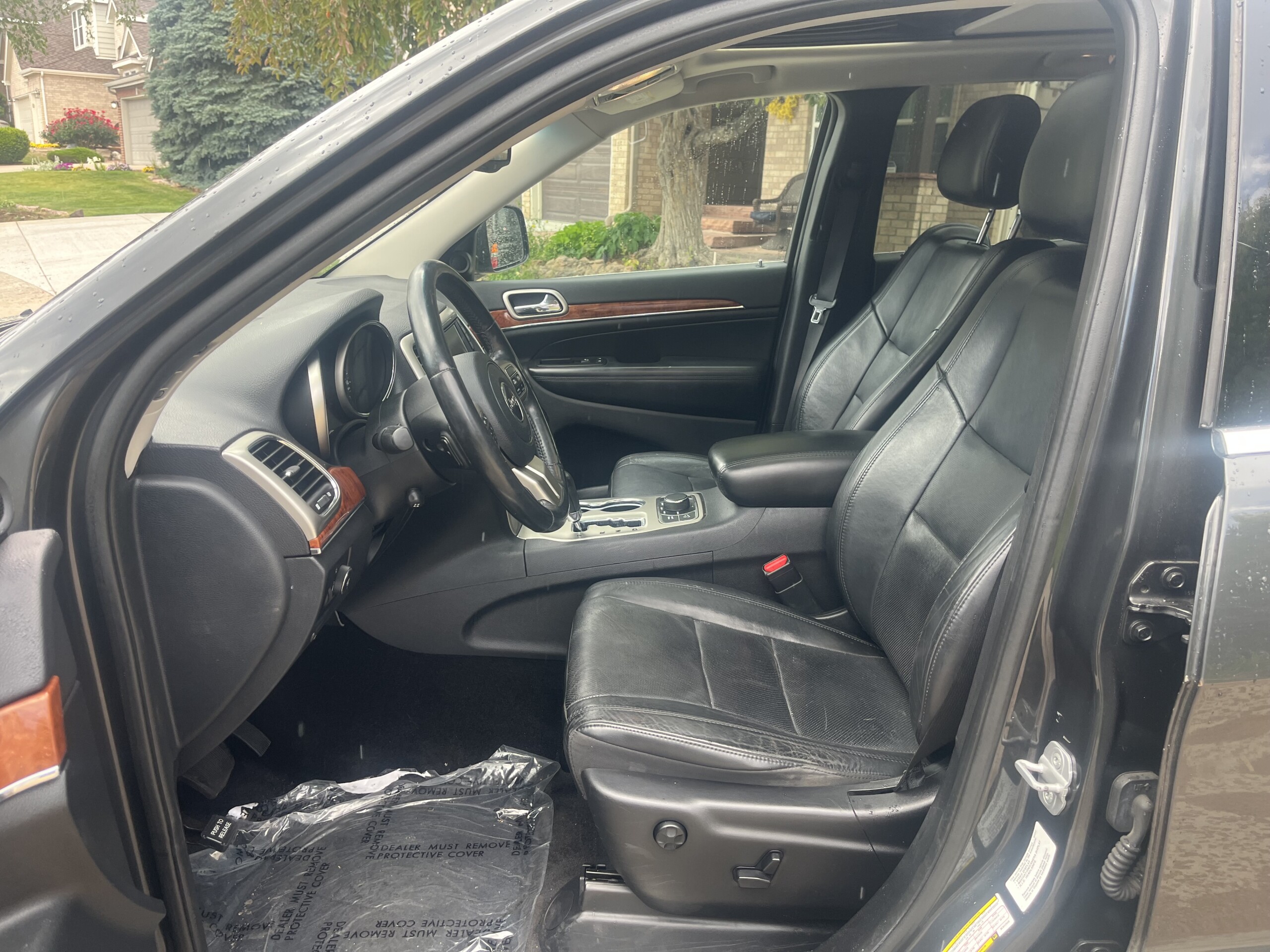
								jeep grand-cherokee 2011 full									