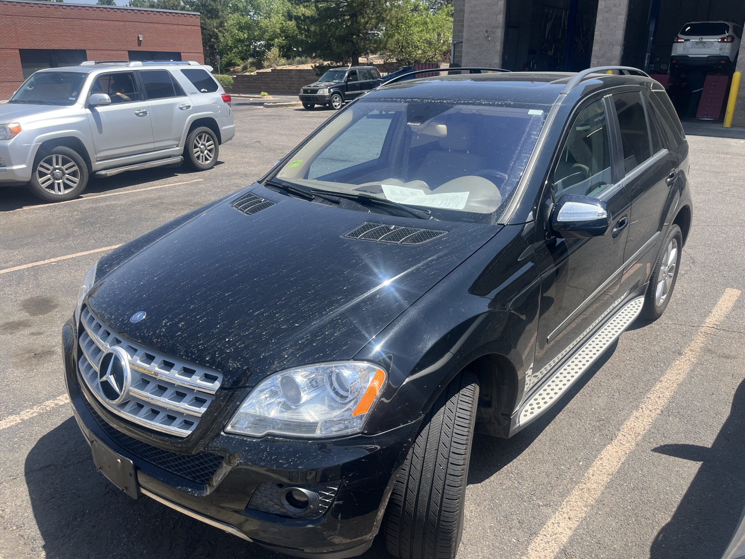 
								Mercedes ML350 4Matic full									