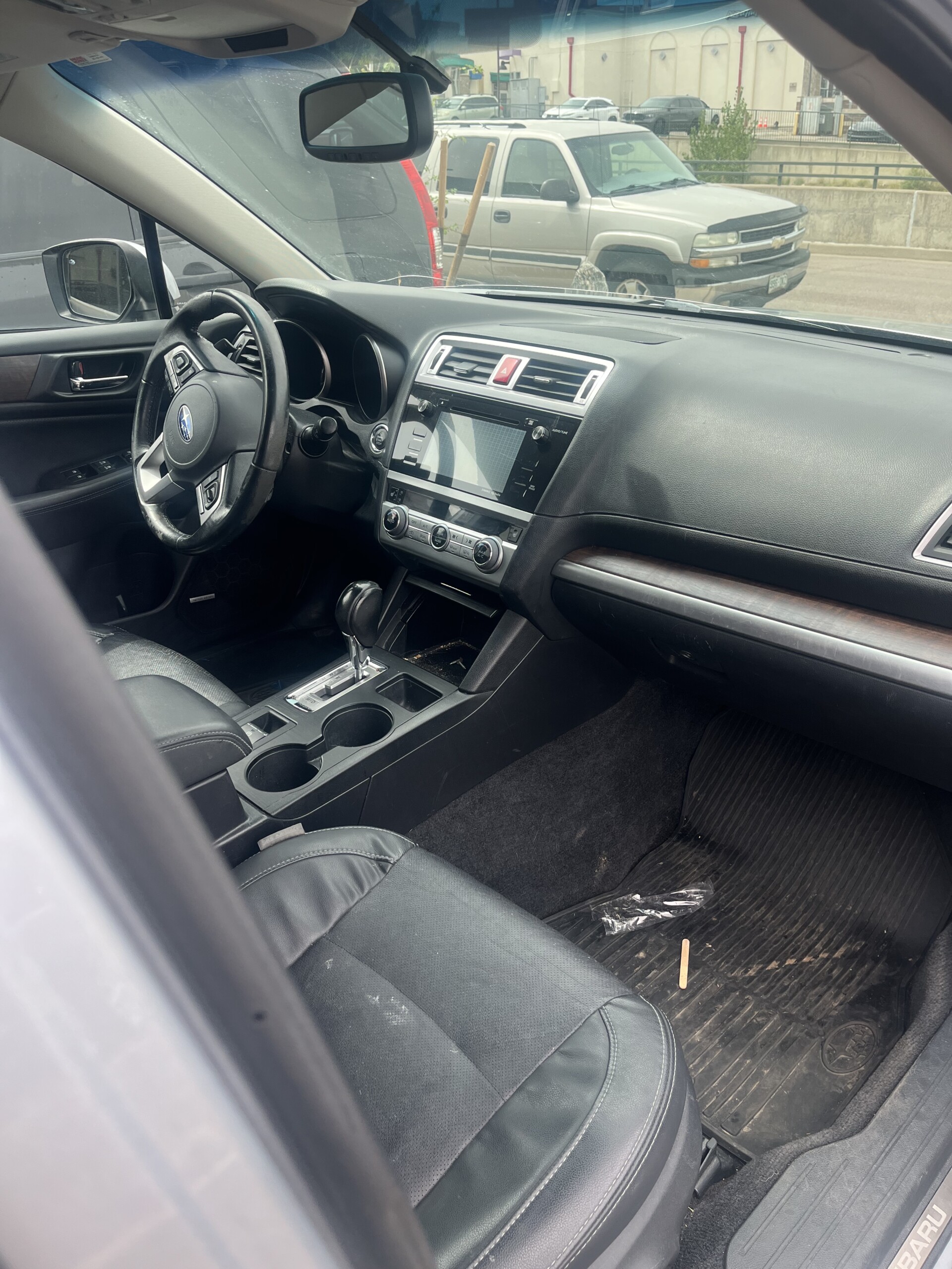 
								Subaru limited outback nav/roof 2015 full									